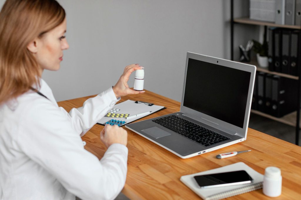 how to spot fake pharmacy online